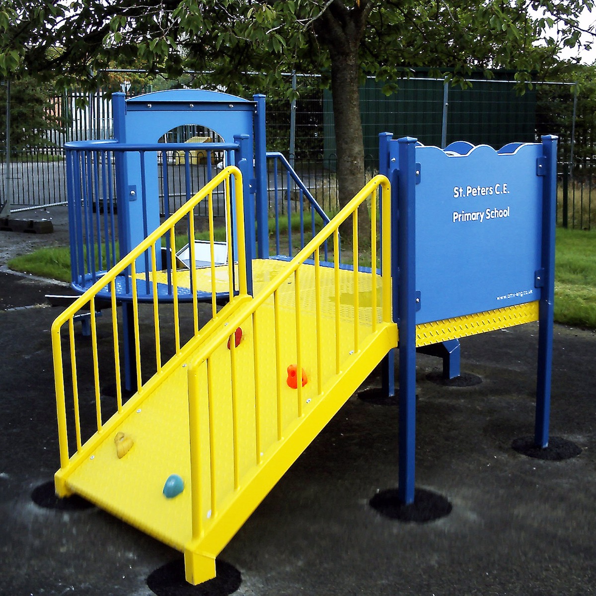 Oakhill Play Unit