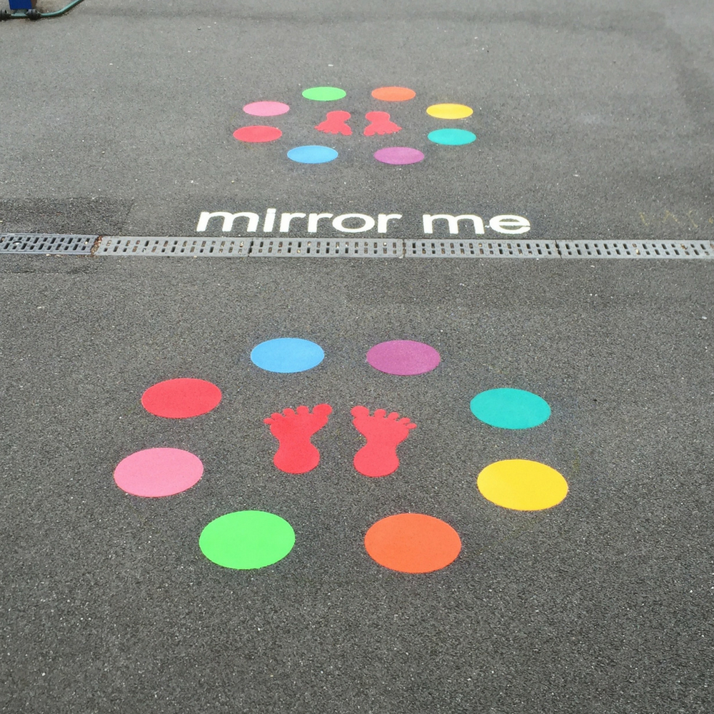 Mirror Me Mirror Me