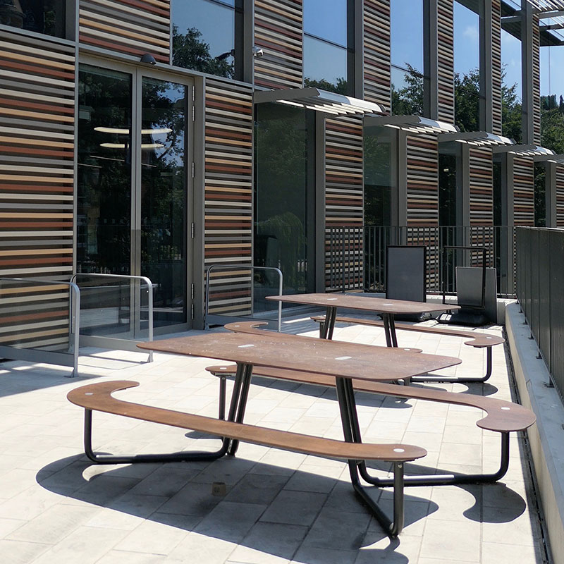 Plateau L Picnic Table