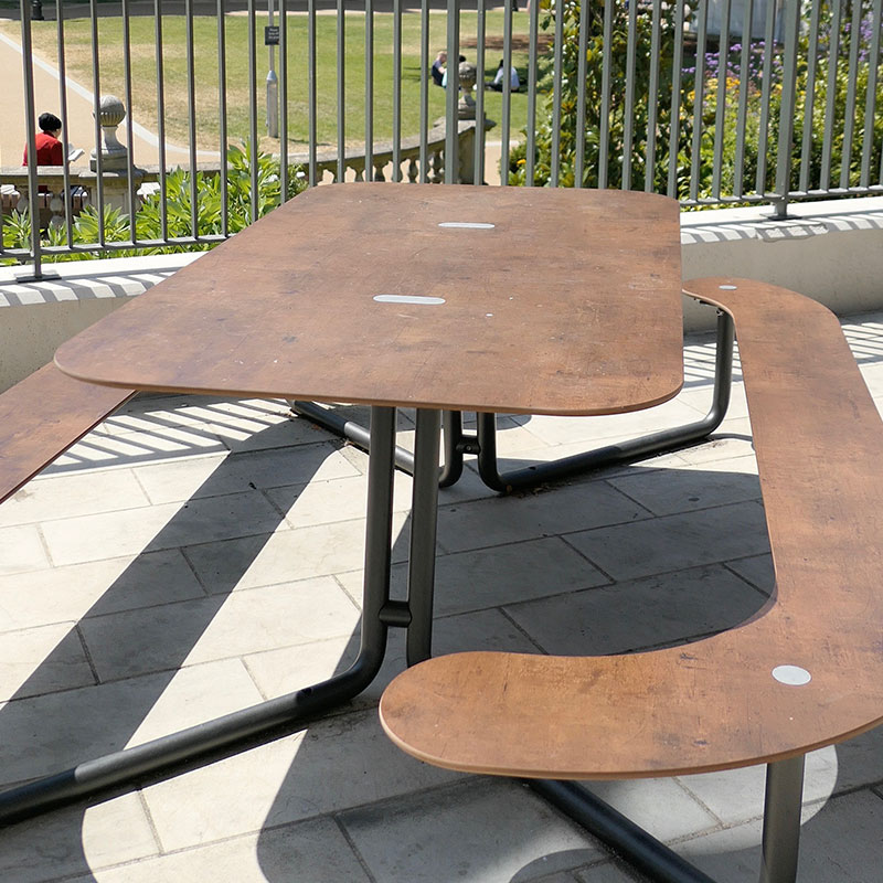 Plateau L Picnic Table