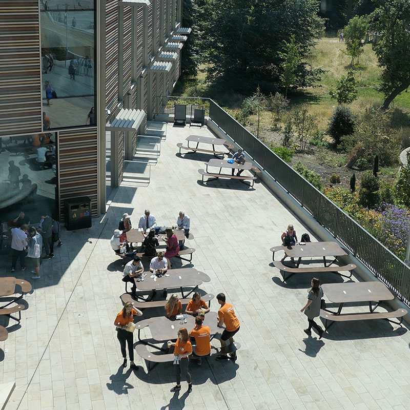 Plateau L Picnic Table